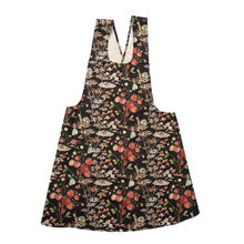 Load image into Gallery viewer, Pinafore apron snail in the night
