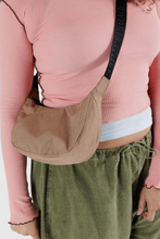 Load image into Gallery viewer, Baggu small crescent bag, Cocoa
